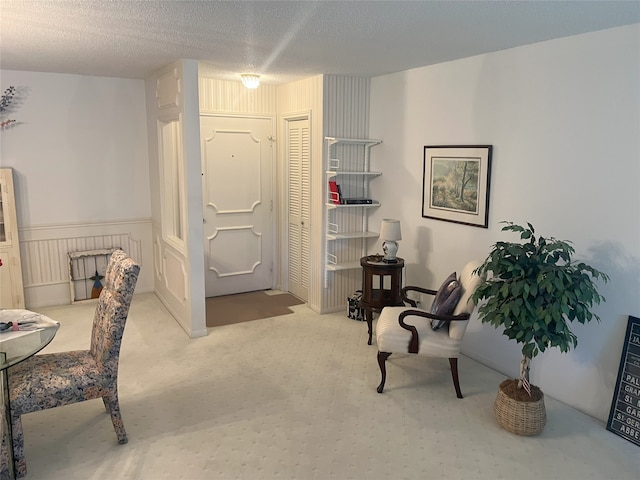 5050 Ambassador Way Unit 201, Houston, TX 77056 - entryway featuring carpet floors and a textured ceiling
