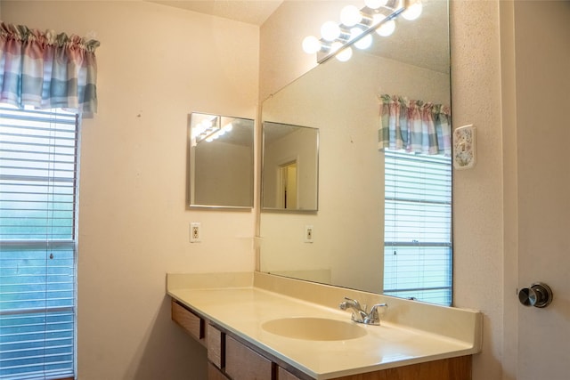 4822 Misty Shadows Dr, Houston, TX 77041 - bathroom with vanity