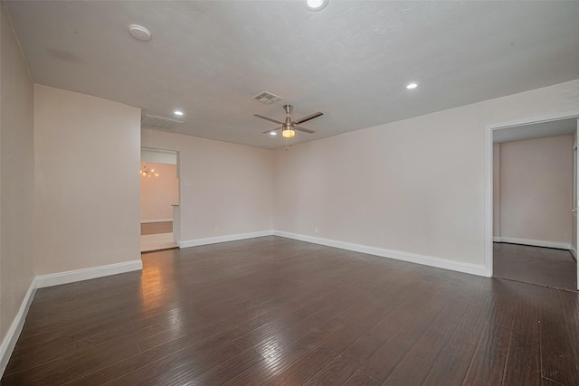 3930 Daphne St, Houston, TX 77021 - empty room featuring dark wood finished floors, recessed lighting, a smoke detector, and a ceiling fan