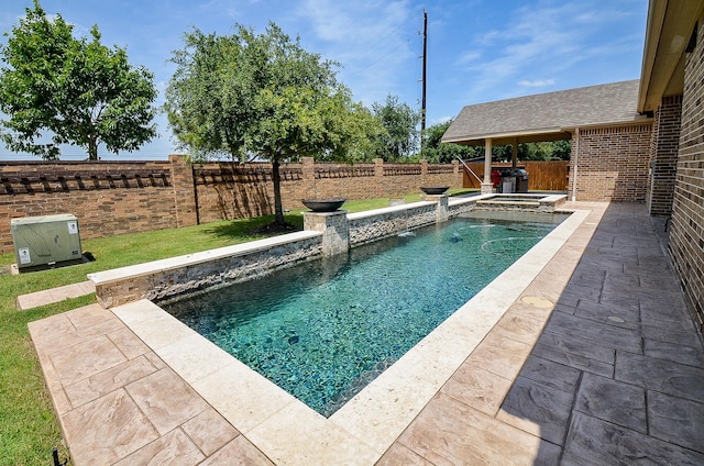 27522 Blackstone Canyon Ln, Katy, TX 77494 - view of pool featuring a fenced backyard, a pool with connected hot tub, and a patio