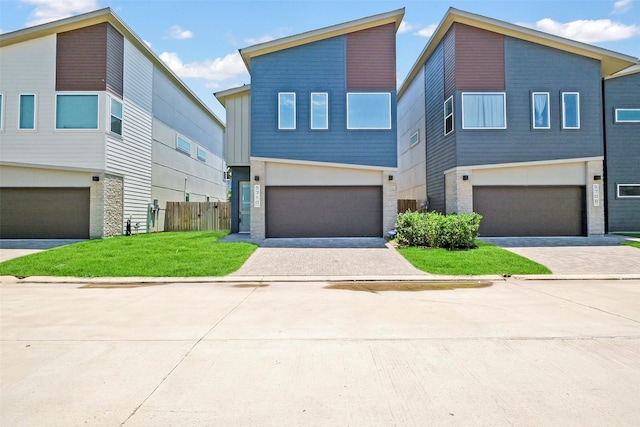 5710 Pampero Ln, Houston, TX 77092 - photo 1