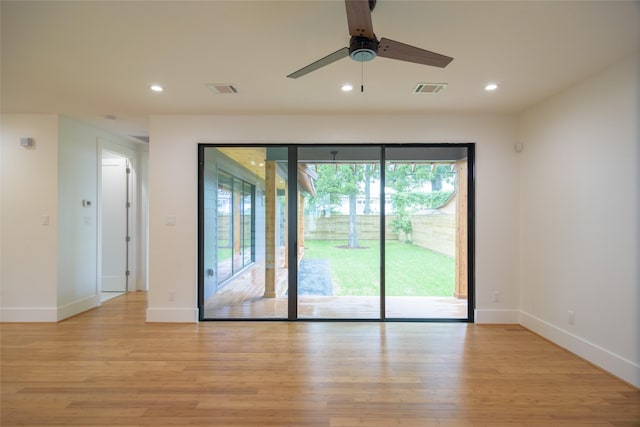 1037 Rutland St, Houston, TX 77008 - spare room with light wood-style flooring, recessed lighting, and a ceiling fan