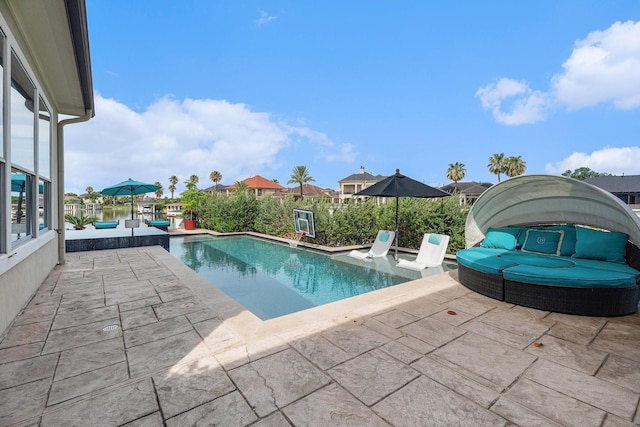 3038 S Island Dr, Seabrook, TX 77586 - swimming pool with a patio