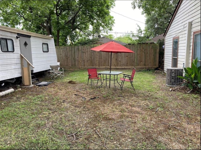 439 Terminal St, Houston, TX 77020 - view of yard