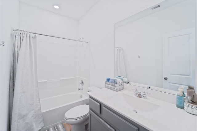18471 Running Shadow Ct, Hockley, TX 77447 - bathroom featuring vanity, shower / tub combo with curtain, recessed lighting, and wood finished floors