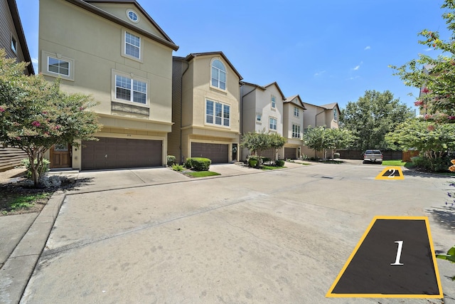 878 Fisher St, Houston, TX 77018 - view of concrete street featuring a residential view