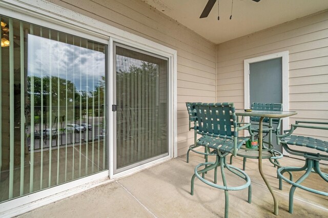 12800 Melville Dr Unit B207, Montgomery, TX 77356 - view of patio / terrace with ceiling fan