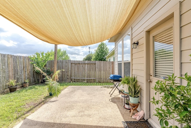 2954 Smokey Forest Ln, Spring, TX 77386 - fenced backyard with a patio area