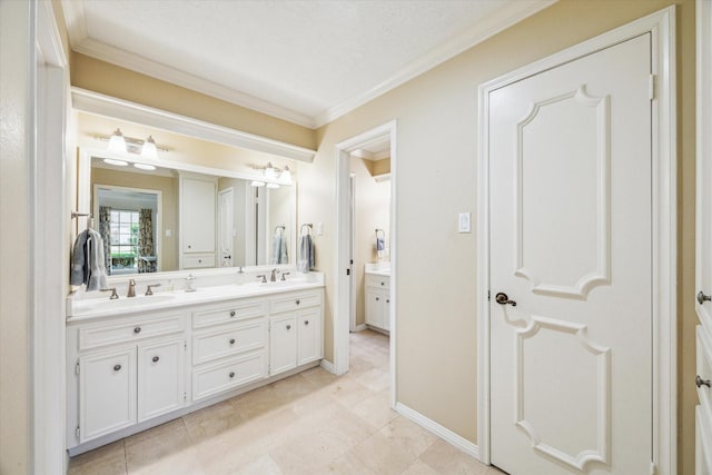 15718 Craighurst Dr, Houston, TX 77059 - full bath featuring double vanity and ornamental molding