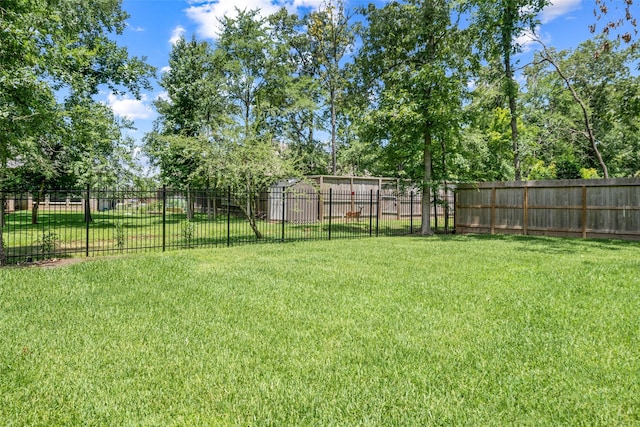 18882 Mystic Pt, Montgomery, TX 77356 - view of yard