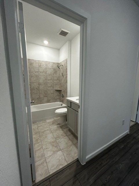 1127 Buffalo Run, Tomball, TX 77375 - full bath with vanity and shower / washtub combination