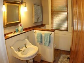 1401 Truxillo St, Houston, TX 77004 - view of bathroom