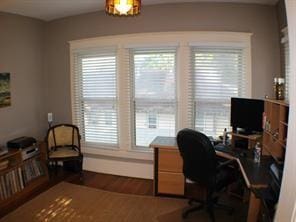 1401 Truxillo St, Houston, TX 77004 - office space featuring wood finished floors and healthy amount of natural light