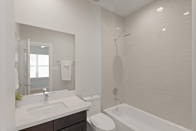 709 Sienna Palm Ln, Houston, TX 77008 - full bathroom with vanity and shower / bathtub combination