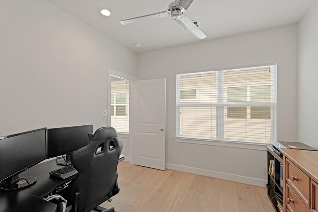 709 Sienna Palm Ln, Houston, TX 77008 - office area with light wood-style floors, a ceiling fan, and recessed lighting