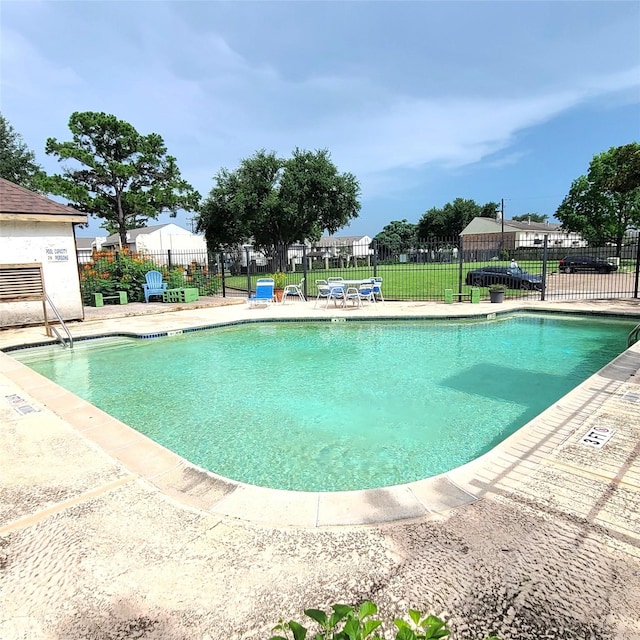 2011 Spenwick Dr Unit 220, Houston, TX 77055 - community pool featuring a patio area