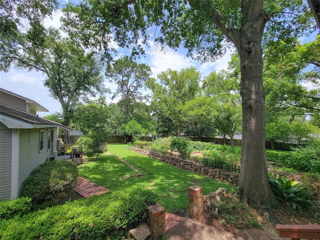1406 Key St, Brenham, TX 77833 - view of fenced backyard