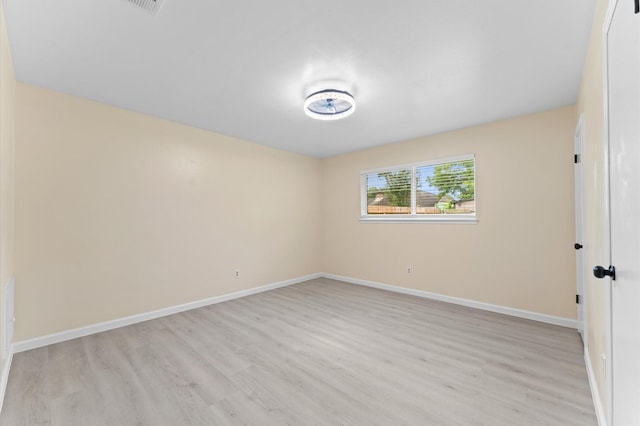 9403 Rentur Dr, Houston, TX 77031 - unfurnished room featuring light wood finished floors and baseboards