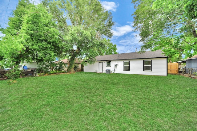 5722 Beldart St, Houston, TX 77033 - rear view of house