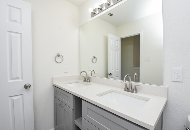 2807 Pine Estate Ln, Houston, TX 77014 - bathroom featuring double vanity