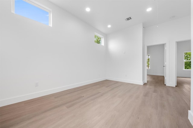 6815 Paris St, Houston, TX 77021 - unfurnished room featuring light wood finished floors, recessed lighting, and healthy amount of natural light
