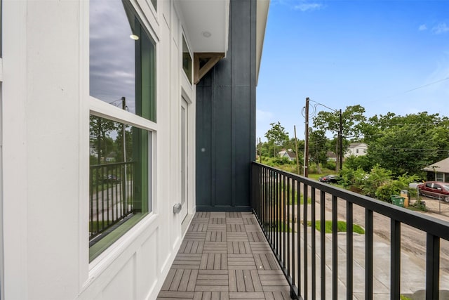 6815 Paris St, Houston, TX 77021 - view of balcony