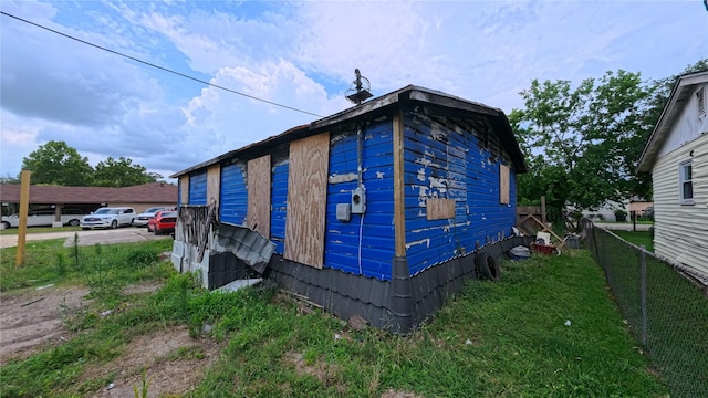 1205 Preston St, Richmond, TX 77469 - view of side of home