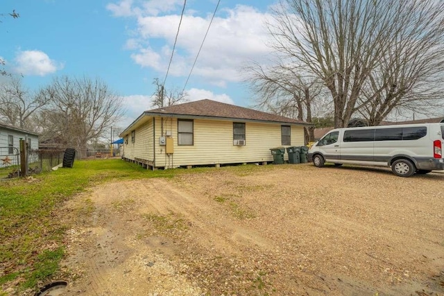 402 W Converse St, Weimar, TX 78962 - view of side of home