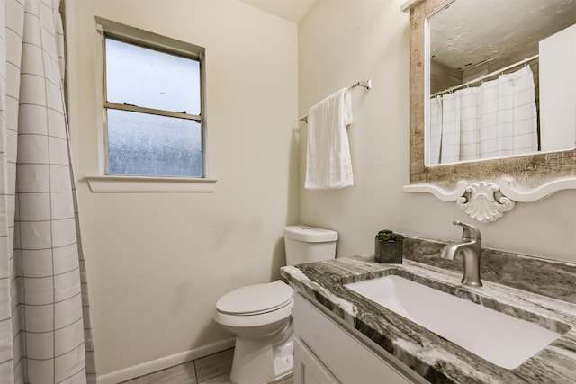 622 Magnolia Bend St, League City, TX 77573 - bathroom with vanity and curtained shower