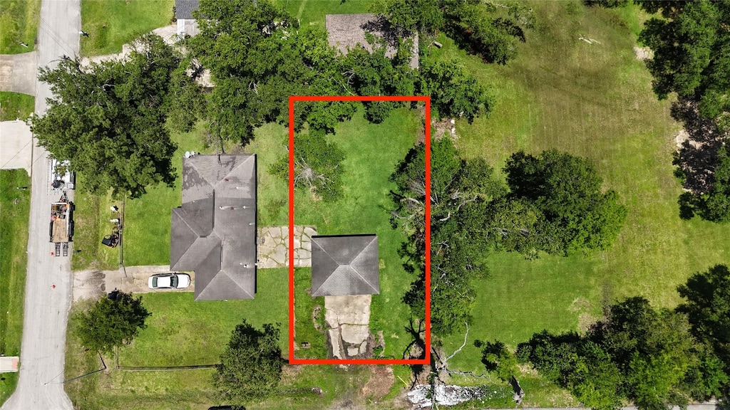 8106 Snowden St, Houston, TX 77028