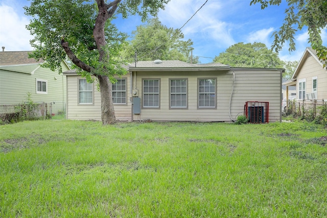 515 Main St, Pasadena, TX 77506 - back of house featuring a fenced backyard
