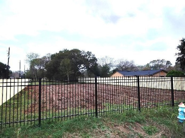 542 N Pine St, Arcola, TX 77583