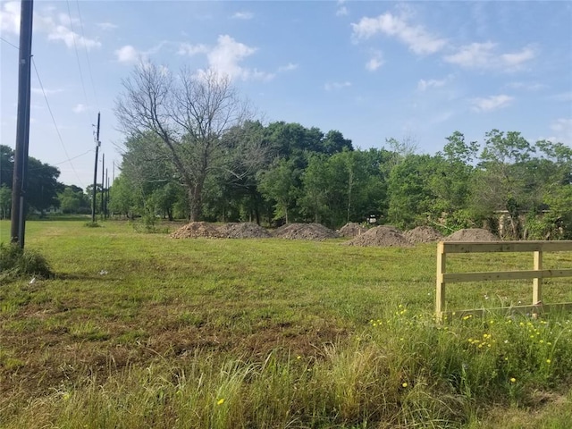 542 N Pine St, Arcola, TX 77583