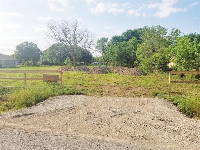 542 N Pine St, Arcola, TX 77583