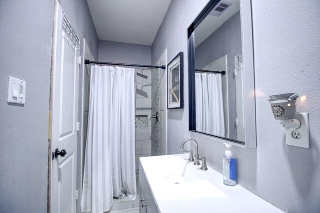 1226 Rd 5007, Cleveland, TX 77327 - full bath featuring vanity and curtained shower