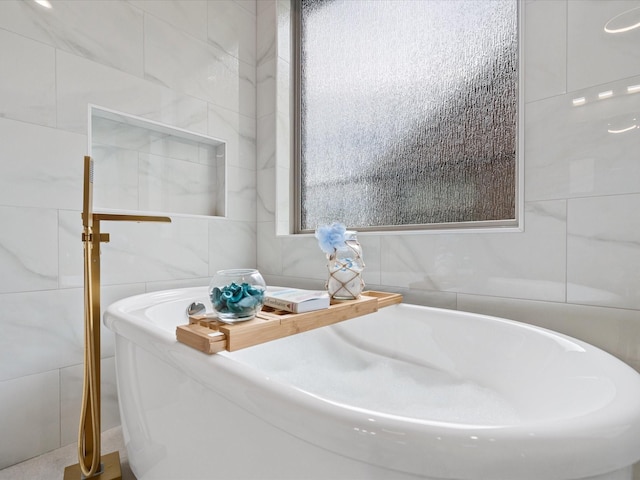 15754 Cairnwell Bend Dr, Humble, TX 77346 - bathroom with tile walls