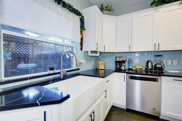 840 Threadneedle St E Unit 208, Houston, TX 77079 - kitchen with dishwasher, decorative backsplash, and white cabinets