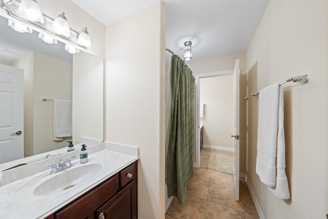 15590 Crown Oaks Dr, Montgomery, TX 77316 - full bath featuring vanity and curtained shower