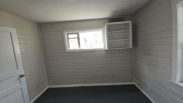 6909 Kittridge St, Houston, TX 77028 - unfurnished room with baseboards