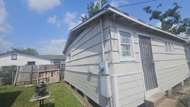 6909 Kittridge St, Houston, TX 77028 - view of side of property