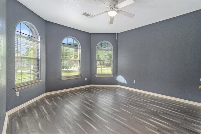 8318 Winthrop St, Houston, TX 77075 - photo 16