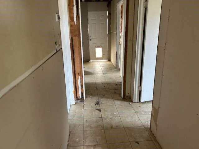 6708 Hawthorne Rd, Hitchcock, TX 77563 - view of corridor
