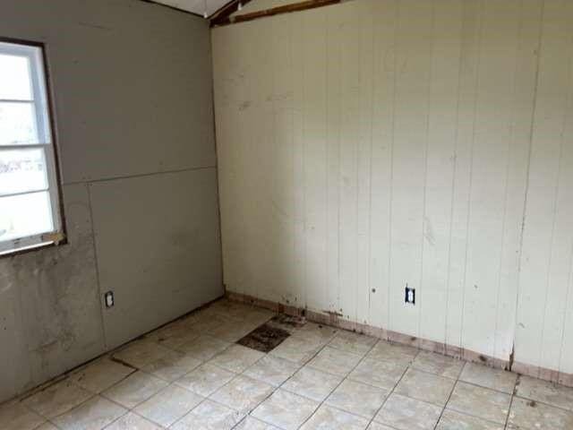 6708 Hawthorne Rd, Hitchcock, TX 77563 - view of unfurnished room