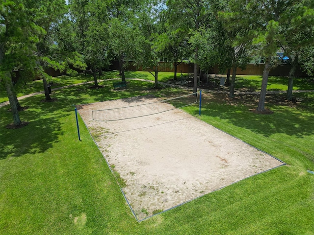 18231 Rexine Ln, Cypress, TX 77433 - surrounding community featuring volleyball court and a lawn