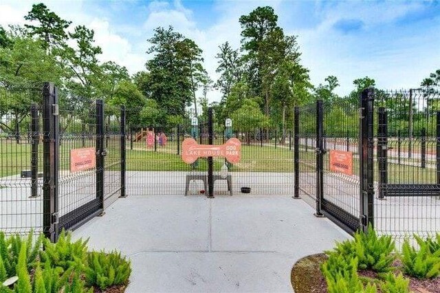 113 Dove Springs Ct, Conroe, TX 77304 - photo 34