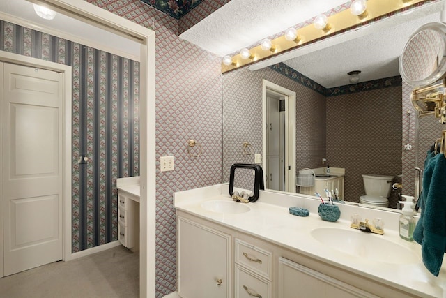 1311 Linwood Dr, Wharton, TX 77488 - full bath with double vanity and wallpapered walls