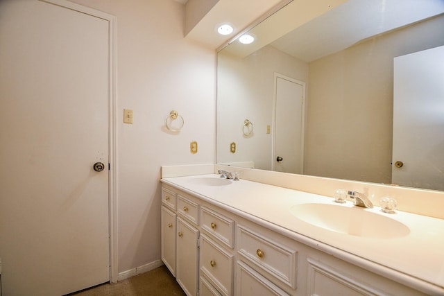 11103 Pembridge Dr, Houston, TX 77071 - full bathroom with double vanity and baseboards