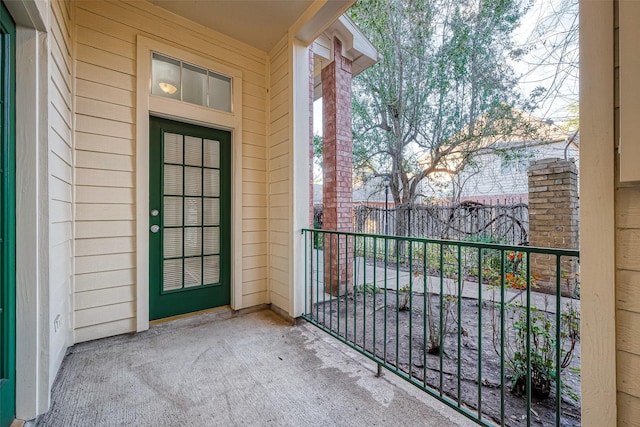 2710 Grants Lake Blvd Unit T6, Sugar Land, TX 77479 - property entrance featuring a balcony
