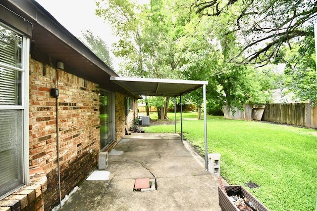 11931 Tanager St, Houston, TX 77072 - view of patio / terrace