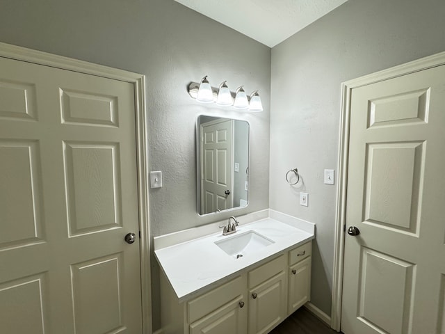 819 Companion Dr, Crosby, TX 77532 - bathroom with vanity